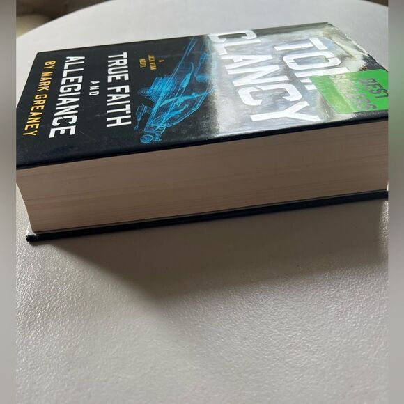 Tom Clancy: True Faith And Allegiance
Book by Mark Greaney - Picture 5 of 5